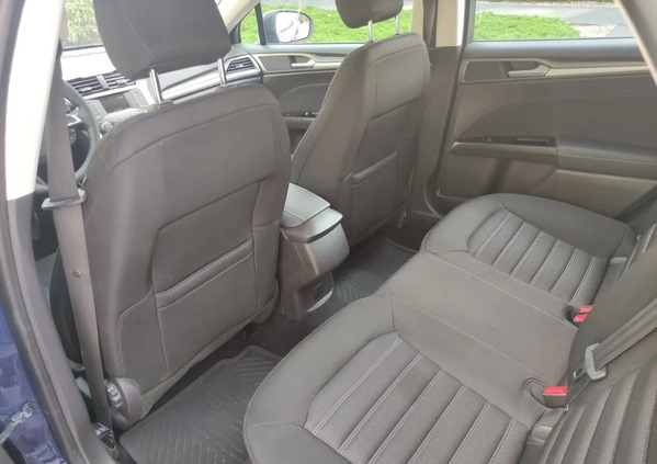 Ford Mondeo cena 59300 przebieg: 111000, rok produkcji 2018 z Gdańsk małe 121